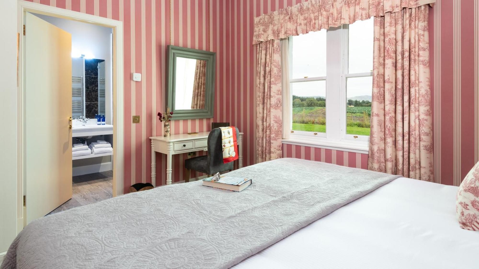 Meikleour Arms Hotel & Restaurant المظهر الخارجي الصورة