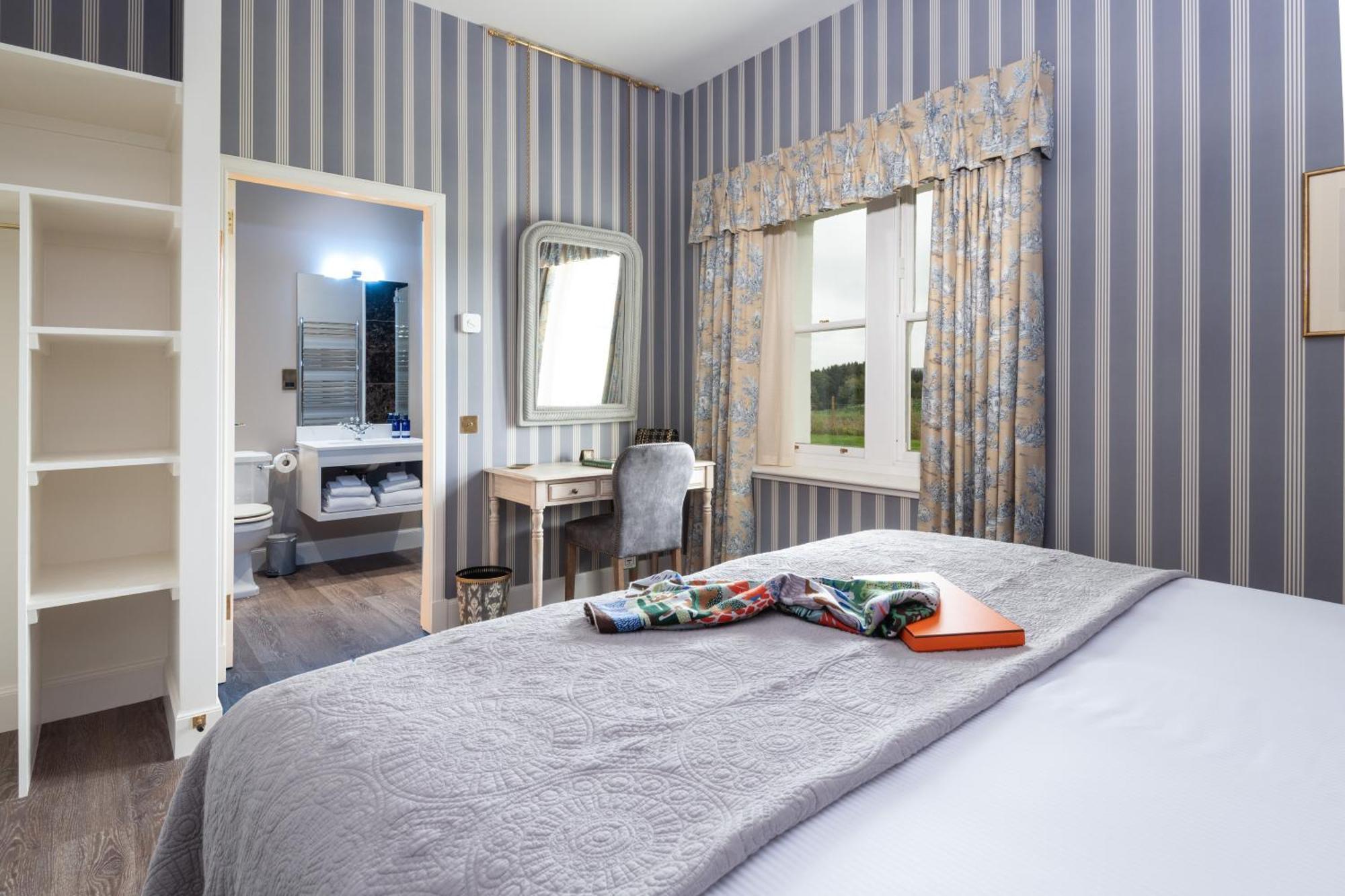 Meikleour Arms Hotel & Restaurant المظهر الخارجي الصورة